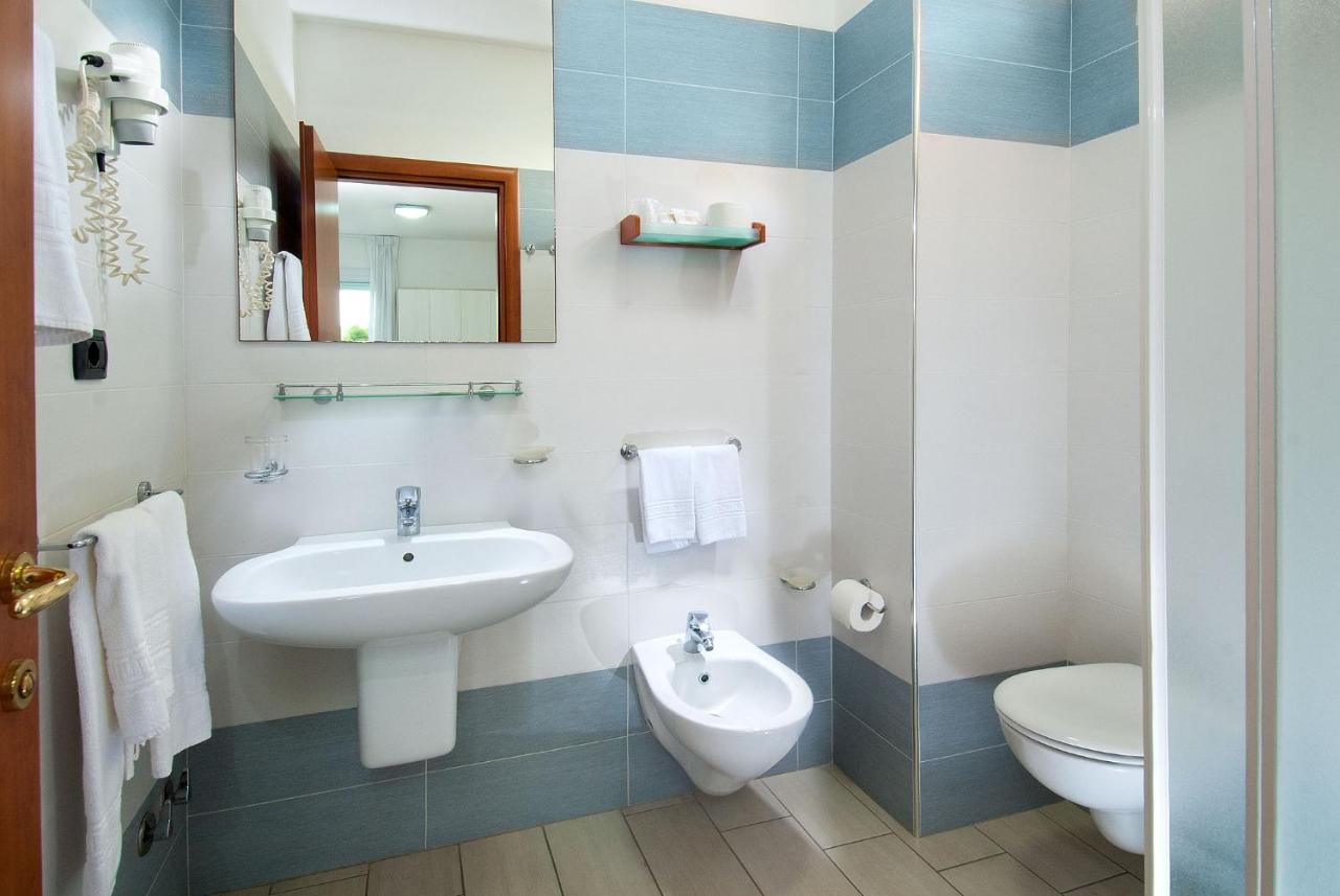 Residence Clipper Giulianova Bagian luar foto