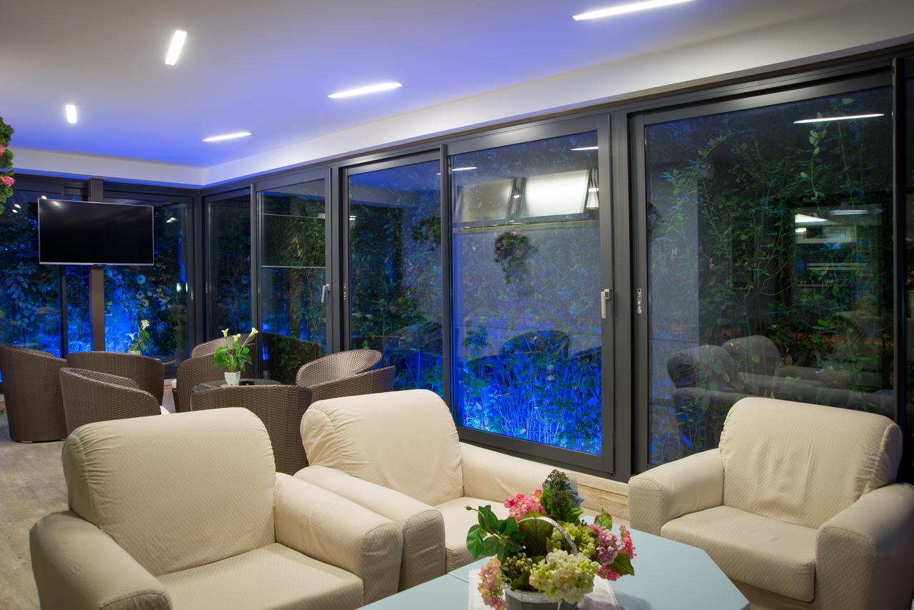 Residence Clipper Giulianova Bagian luar foto