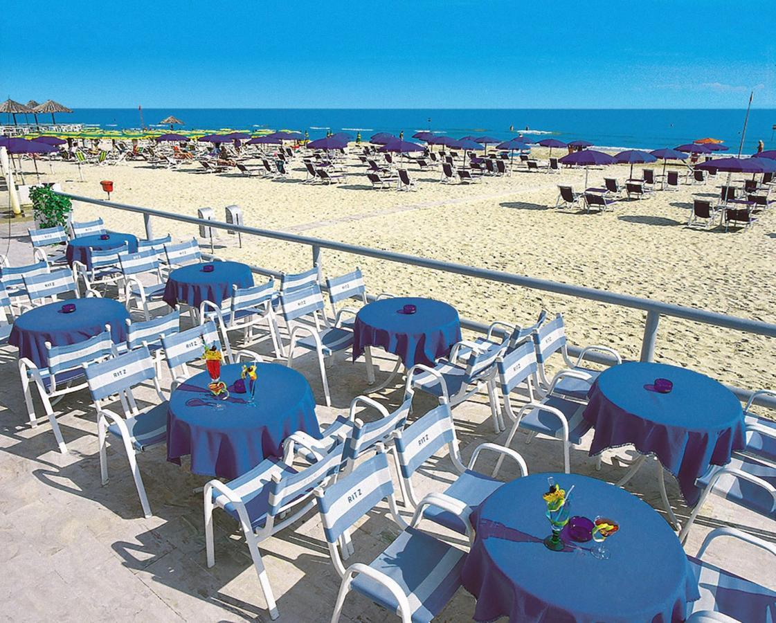 Residence Clipper Giulianova Bagian luar foto