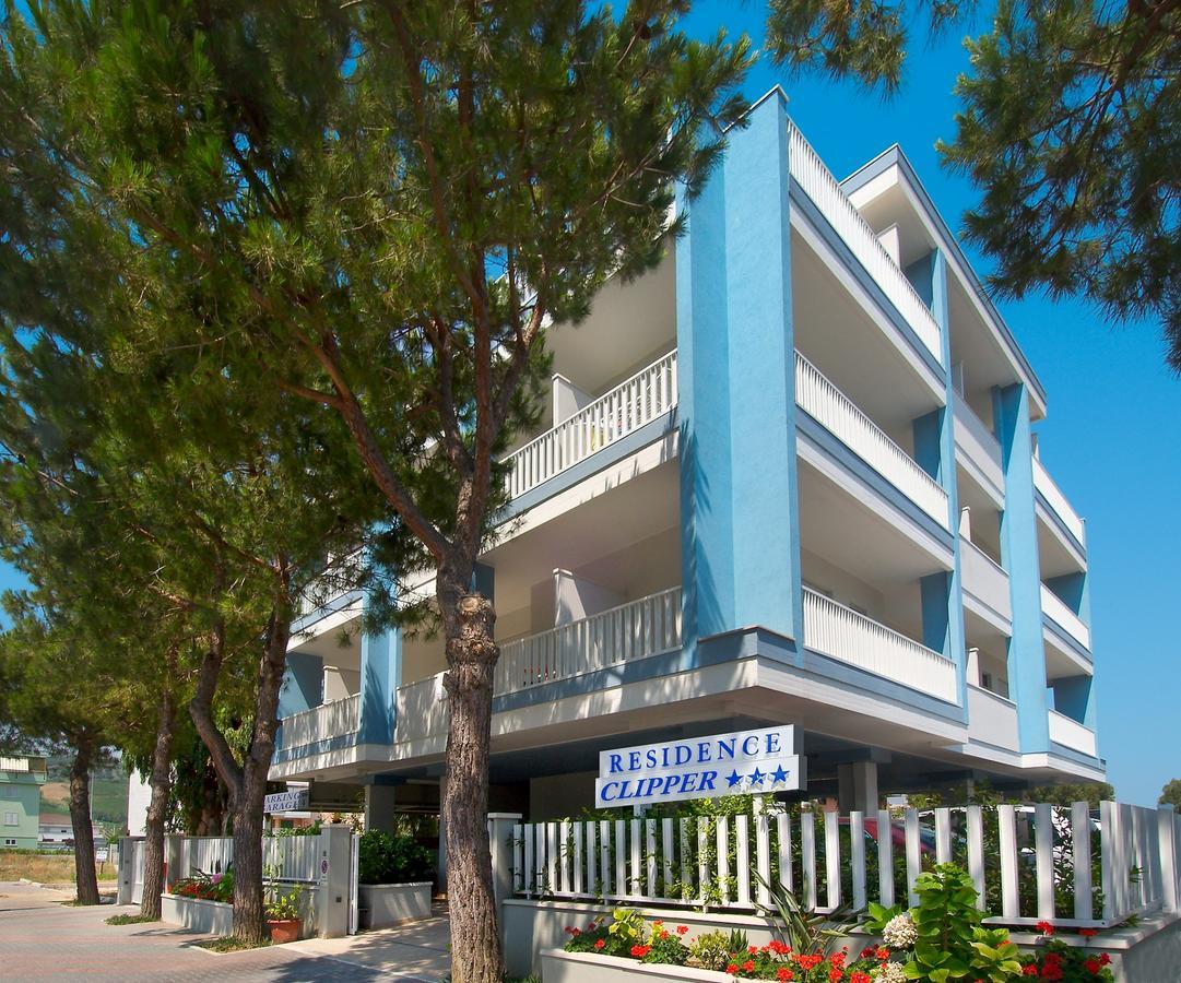 Residence Clipper Giulianova Bagian luar foto