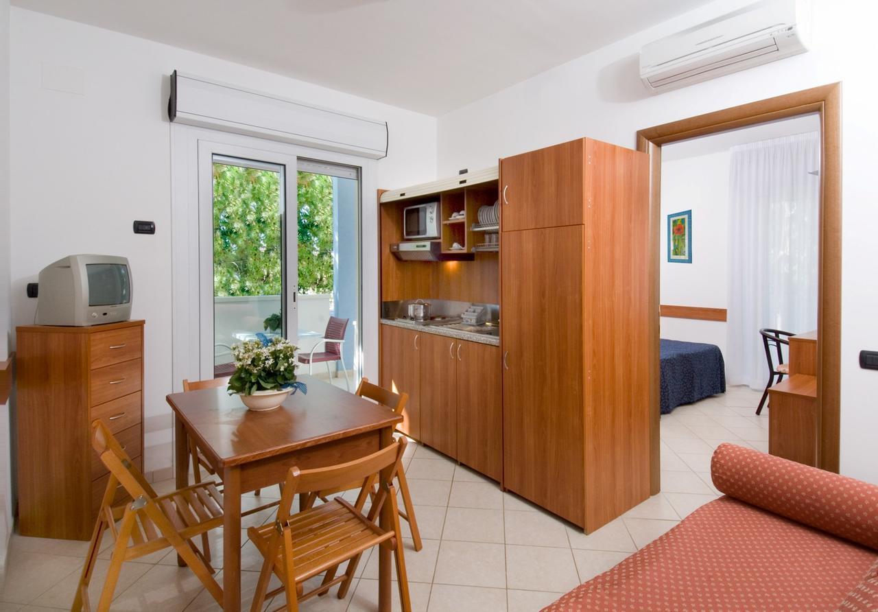 Residence Clipper Giulianova Bagian luar foto